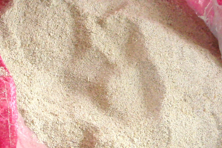 東鼎豆渣烘干機(jī)生產(chǎn)線的工藝參數(shù)和各設(shè)備技術(shù)參數(shù)及結(jié)構(gòu)的選取和設(shè)計(jì)是在經(jīng)過(guò)對(duì)豆渣物料的認(rèn)真分析研究才得出。